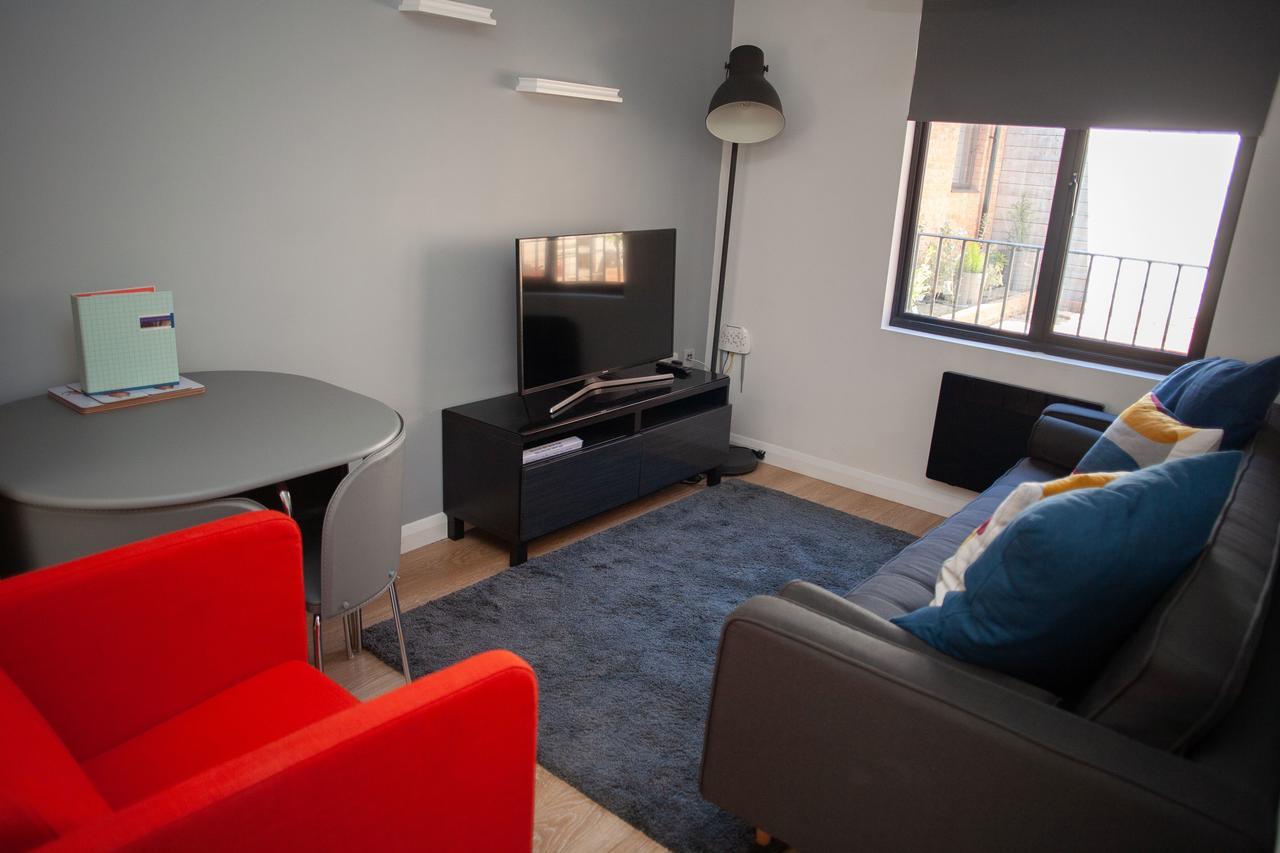 Quire Court Apartment Gloucester Exterior photo