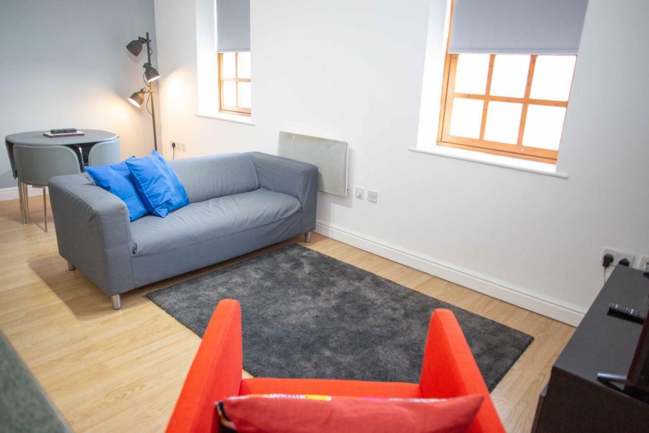 Quire Court Apartment Gloucester Exterior photo