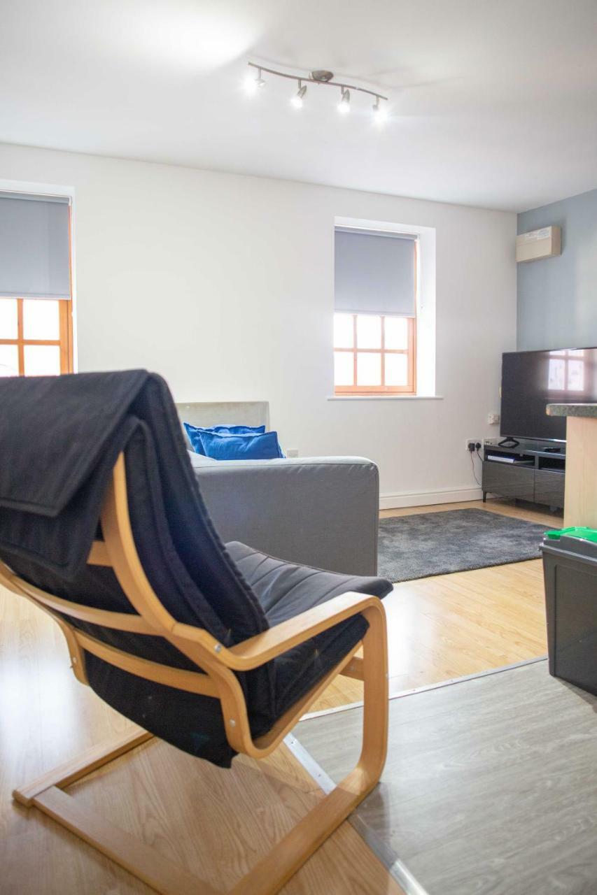 Quire Court Apartment Gloucester Exterior photo
